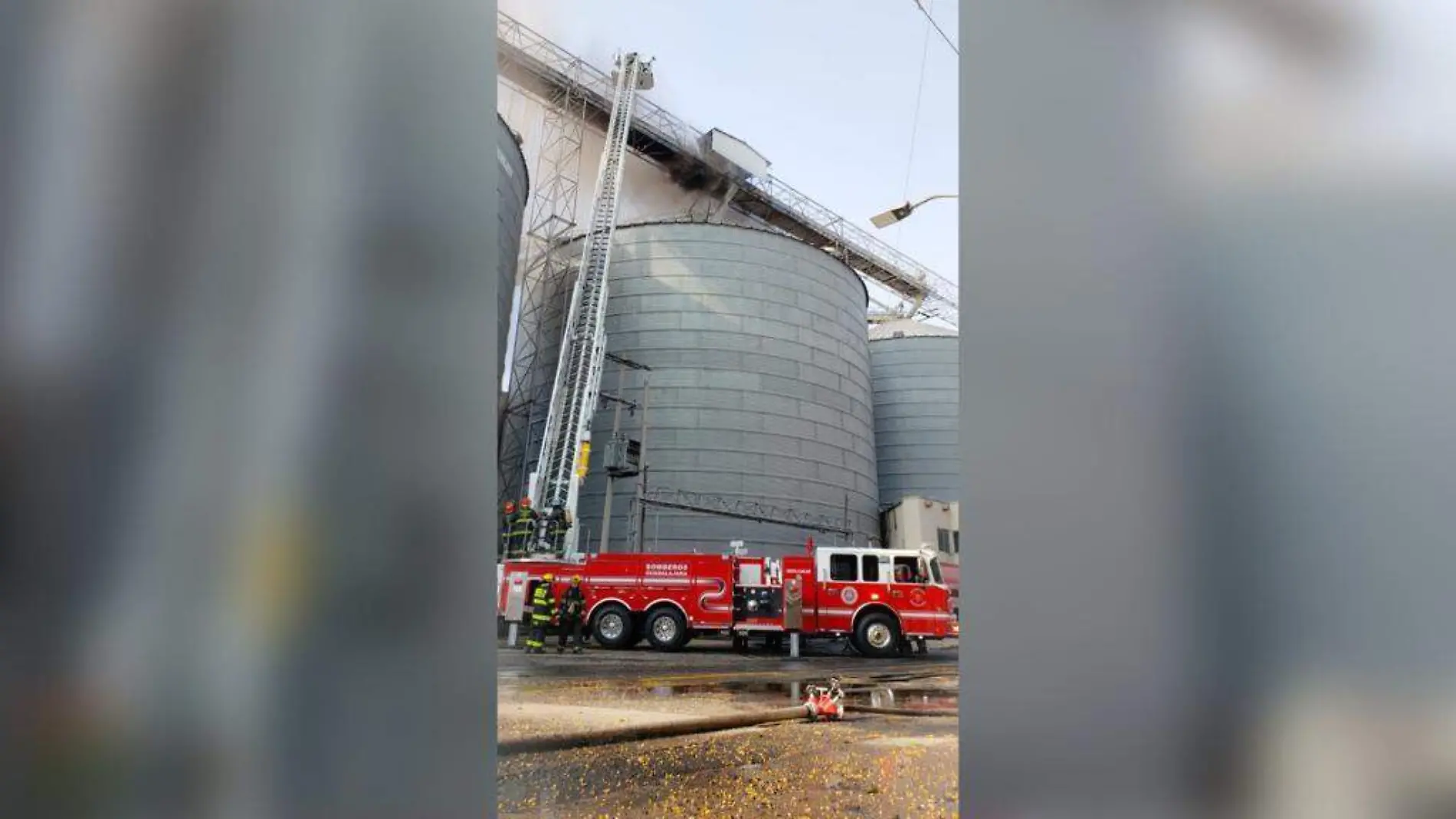 Incendio en empresa de granos